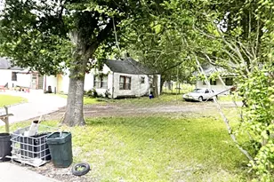 310 Ogletree St, Livingston, TX 77351 - Photo 2