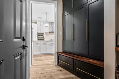 7714 Long Shadows Drive, Sugar Land, TX 77479 - Photo 16