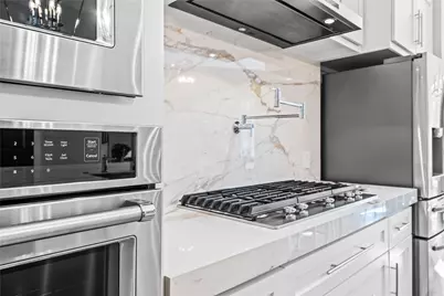 7714 Long Shadows Drive, Sugar Land, TX 77479 - Photo 12