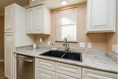 4622 Saba Road, Houston, TX 77045 - Photo 6