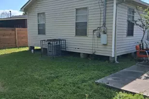 735 Hoffman St, Houston, TX 77020 - Photo 4