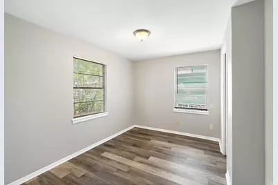 404 N 7th Street, Baytown, TX 77520 - Photo 6