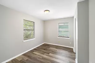 404 N 7th St, Baytown, TX 77520 - Photo 6