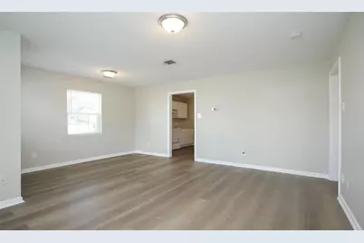 404 N 7th Street, Baytown, TX 77520 - Photo 8