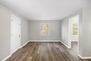 404 N 7th St, Baytown, TX 77520 - Photo 4