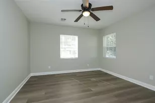 404 N 7th St, Baytown, TX 77520 - Photo 14