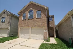 814 Forest Thicket Ln, Houston, TX 77067 - Photo 2
