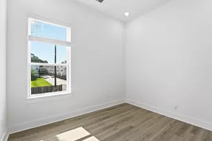8914 Sunshine Laverne Ln, Houston, TX 77080 - Photo 28