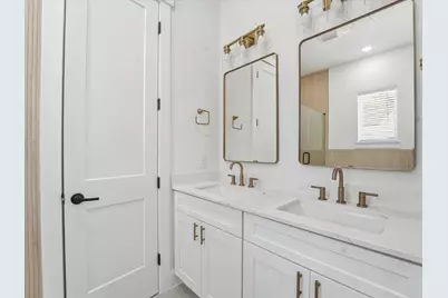 8914 Sunshine Laverne Lane, Houston, TX 77080 - Photo 20
