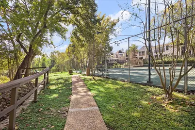 222 Litchfield Lane, Houston, TX 77024 - Photo 28