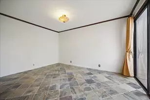 222 Litchfield Ln, Houston, TX 77024 - Photo 6