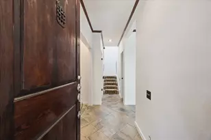 222 Litchfield Ln, Houston, TX 77024 - Photo 4