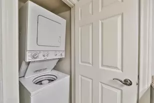 2700 Revere St, Houston, TX 77098 - Photo 18