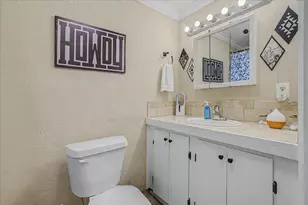 1215 Orange St, Vidor, TX 77662 - Photo 22