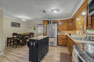 1215 Orange St, Vidor, TX 77662 - Photo 14