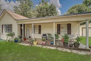 1215 Orange St, Vidor, TX 77662 - Photo 4