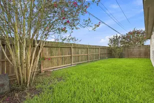 27 Palm Desert Dr, Manvel, TX 77578 - Photo 30