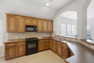 27 Palm Desert Dr, Manvel, TX 77578 - Photo 10