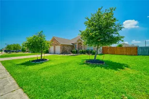 9515 Taylor Ln, Mont Belvieu, TX 77523 - Photo 8
