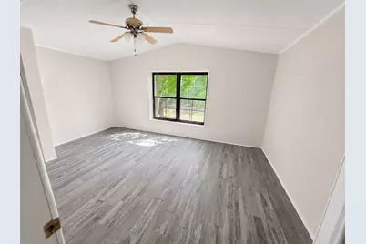 142 Aspen, Livingston, TX 77351 - Photo 16