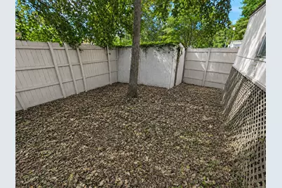 142 Aspen, Livingston, TX 77351 - Photo 6