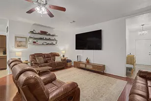 6834 Ridgewood Ln, Dickinson, TX 77539 - Photo 8