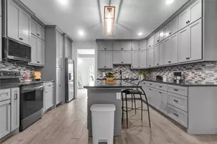 7812 Wade Rd, Baytown, TX 77521 - Photo 8