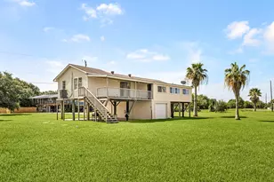 8805 Harbour Dr, Dickinson, TX 77539 - Photo 24