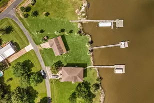 8805 Harbour Dr, Dickinson, TX 77539 - Photo 30