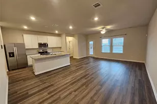 164 Texas Agate Dr Unit, Kyle, TX 78640 - Photo 2