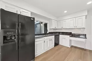 7939 Green Lawn Dr, Houston, TX 77088 - Photo 16