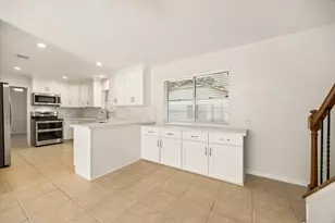 114 Camellia St, Sugar Land, TX 77478 - Photo 8