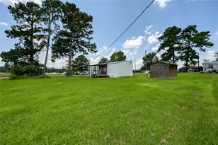 108 Monroe St, Willis, TX 77378 - Photo 12