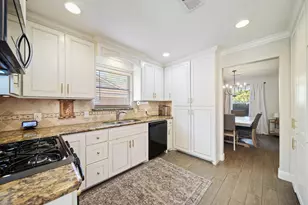 5919 Lattimer Dr, Houston, TX 77035 - Photo 14