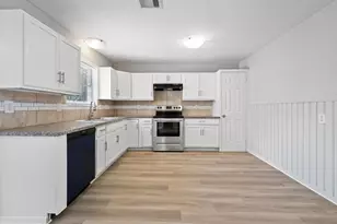 509 N Winfree St, Dayton, TX 77535 - Photo 10