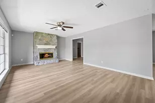 509 N Winfree St, Dayton, TX 77535 - Photo 4