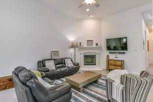 13326 Lake Chesdin Rd, Houston, TX 77044 - Photo 10