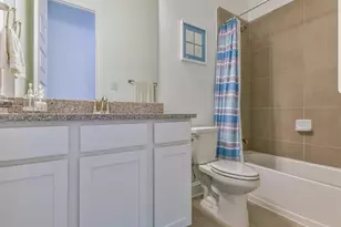 13326 Lake Chesdin Rd, Houston, TX 77044 - Photo 16