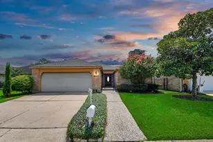 6523 Oakland Hills Dr, Houston, TX 77069 - Photo 1