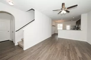 5138 Wolgan Lake Ct, Katy, TX 77449 - Photo 4