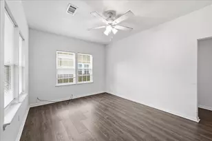 6657 Washington St, Groves, TX 77619 - Photo 8
