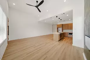 8203 Calhoun St, Houston, TX 77033 - Photo 8