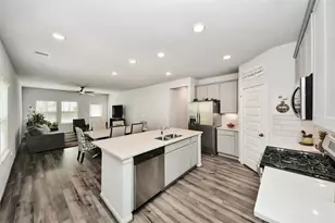 8449 Sweet Cherry Ln, Magnolia, TX 77354 - Photo 2