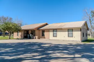 4959 Hwy 90, Alleyton, TX 78935 - Photo 2