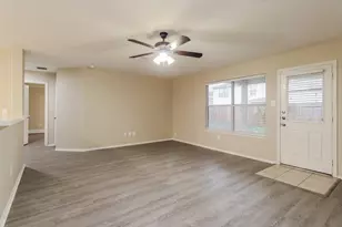 6806 Baron Gate Ct, Spring, TX 77379 - Photo 4