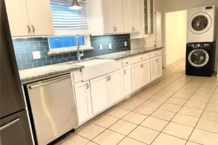 3843 Grennoch Ln, Houston, TX 77025 - Photo 2