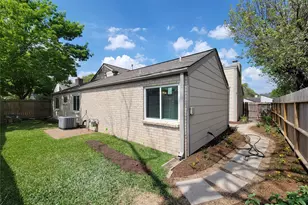 11811 Poplar Creek Dr, Houston, TX 77077 - Photo 32