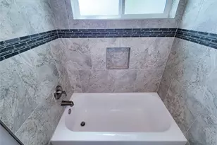 11811 Poplar Creek Dr, Houston, TX 77077 - Photo 28