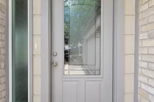 11811 Poplar Creek Dr, Houston, TX 77077 - Photo 4