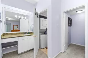 2100 Tanglewilde St, Houston, TX 77063 - Photo 22